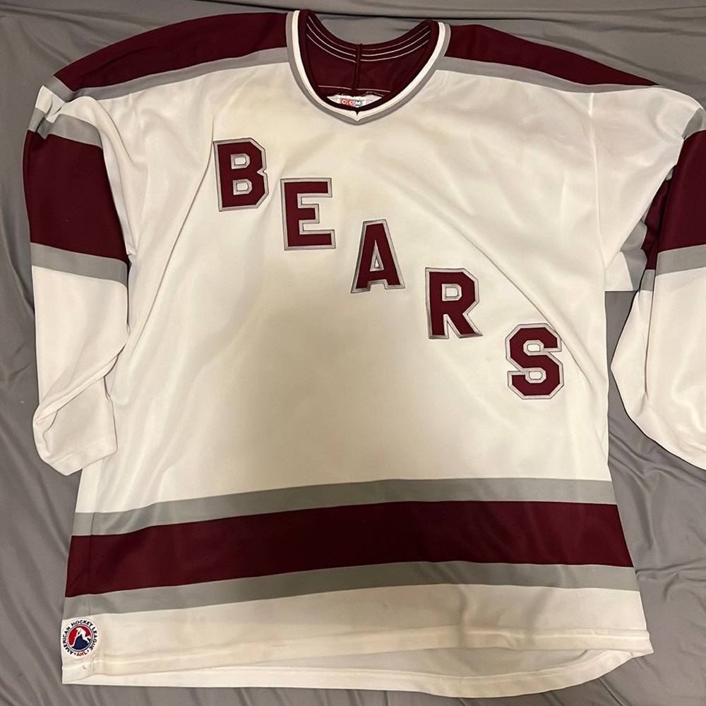 Oversized bears American hockey League jersey